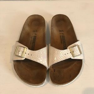 BIRKENSTOCK Single strap sandal